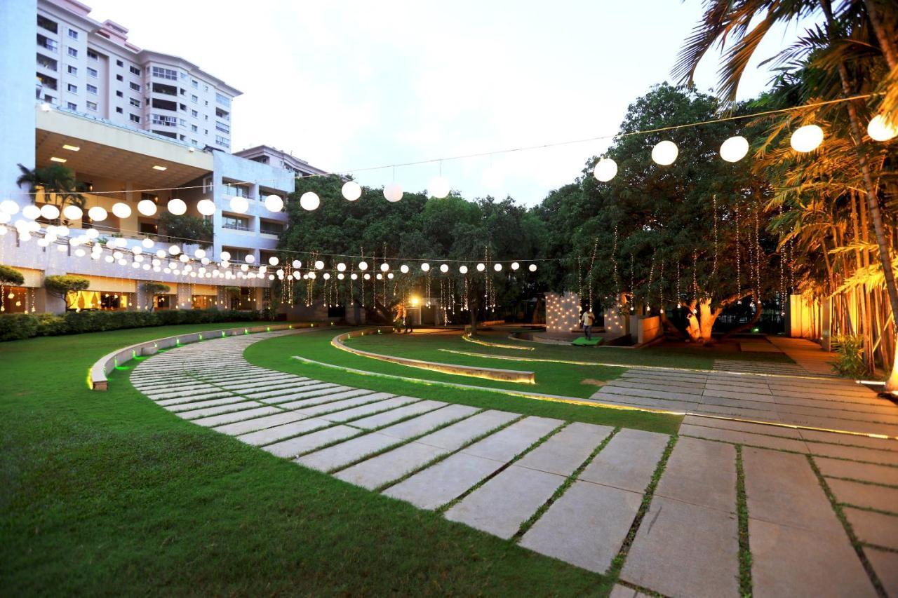 The Woodrose Hotel Bangalore Exterior photo